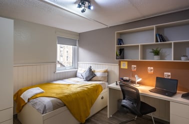 3 Bed Standard, Meadow Court, 13 Sciennes, Newington, Edinburgh - Image 2